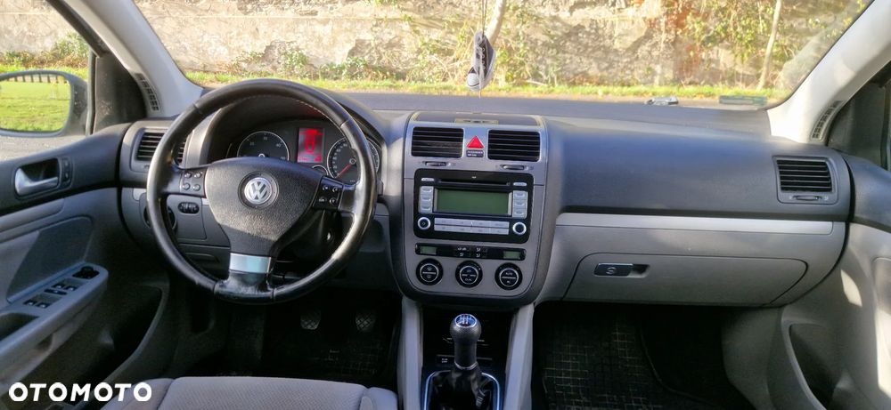 Volkswagen Golf - 9