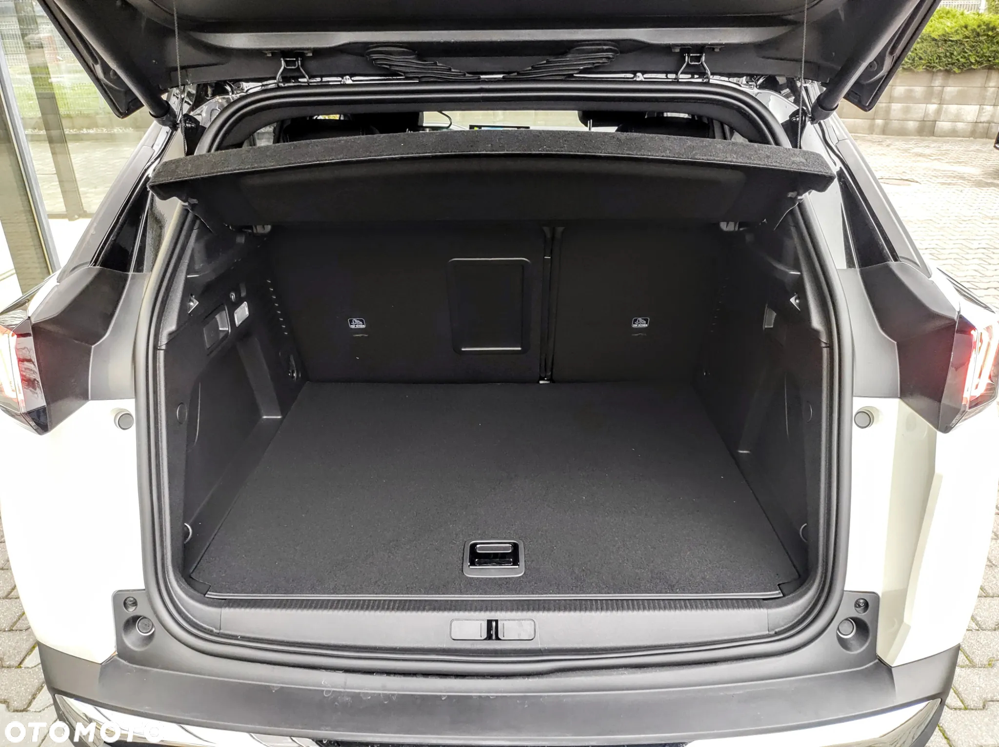 Peugeot 3008 1.6 PureTech Hybrid PHEV Allure Pack S&S EAT8 - 21