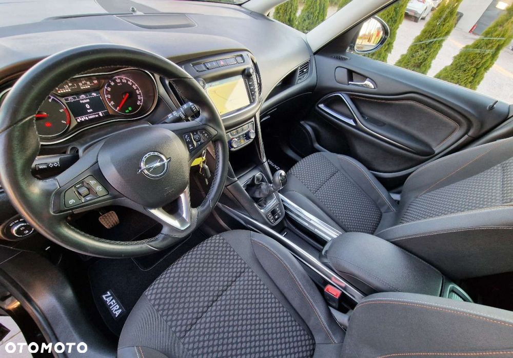 Opel Zafira - 17