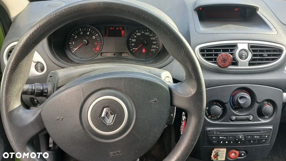 Renault Clio - 6