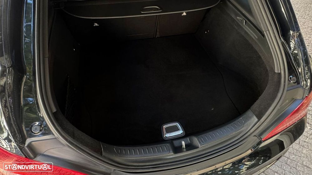 Mercedes-Benz CLA 220 d Shooting Brake AMG Line Aut. - 14
