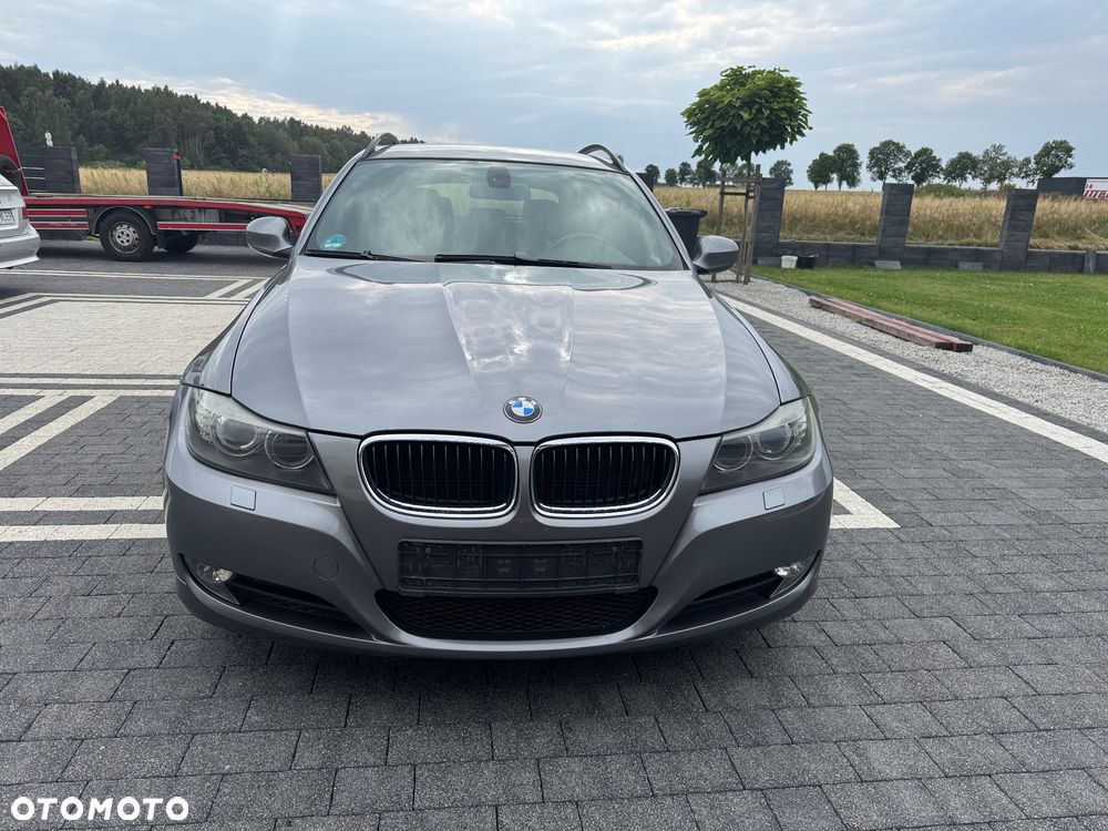 BMW Seria 3 320d DPF Touring - 2