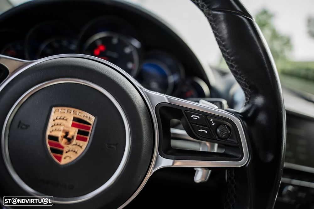 Porsche Cayenne Platinum Edition - 44