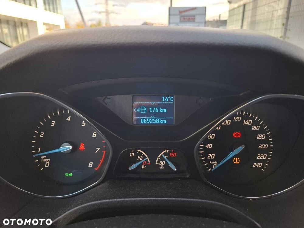 Ford Focus 1.6 EcoBoost Titanium - 9