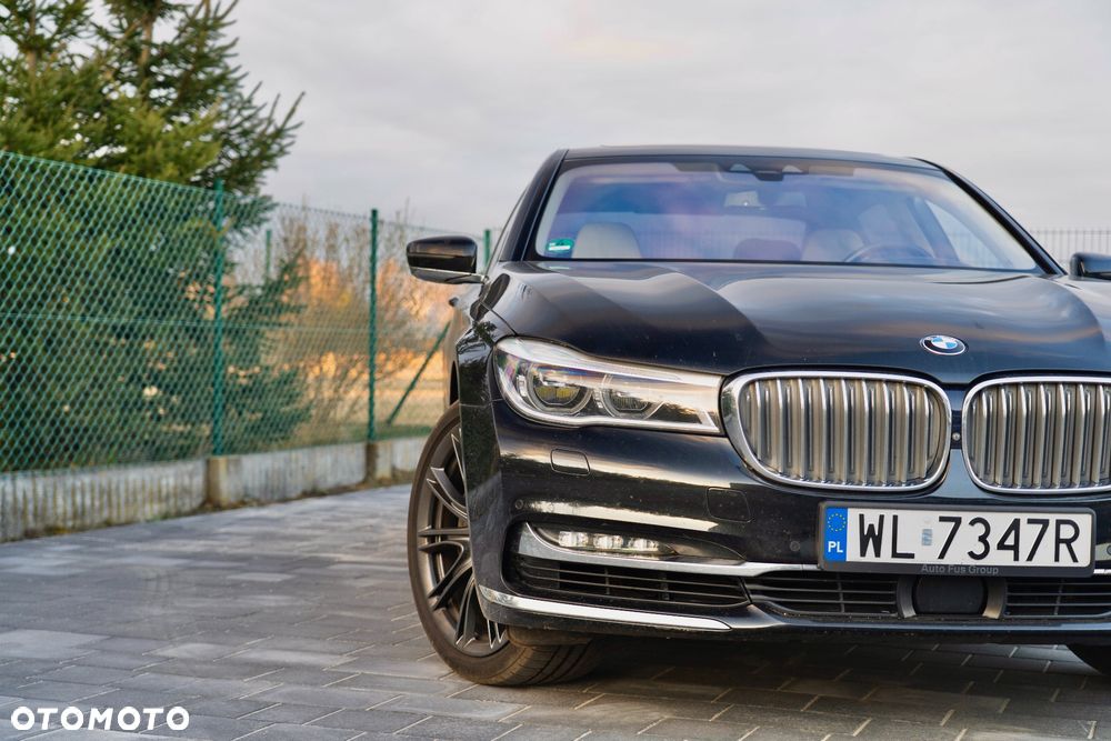 BMW Seria 7 750Li xDrive - 4