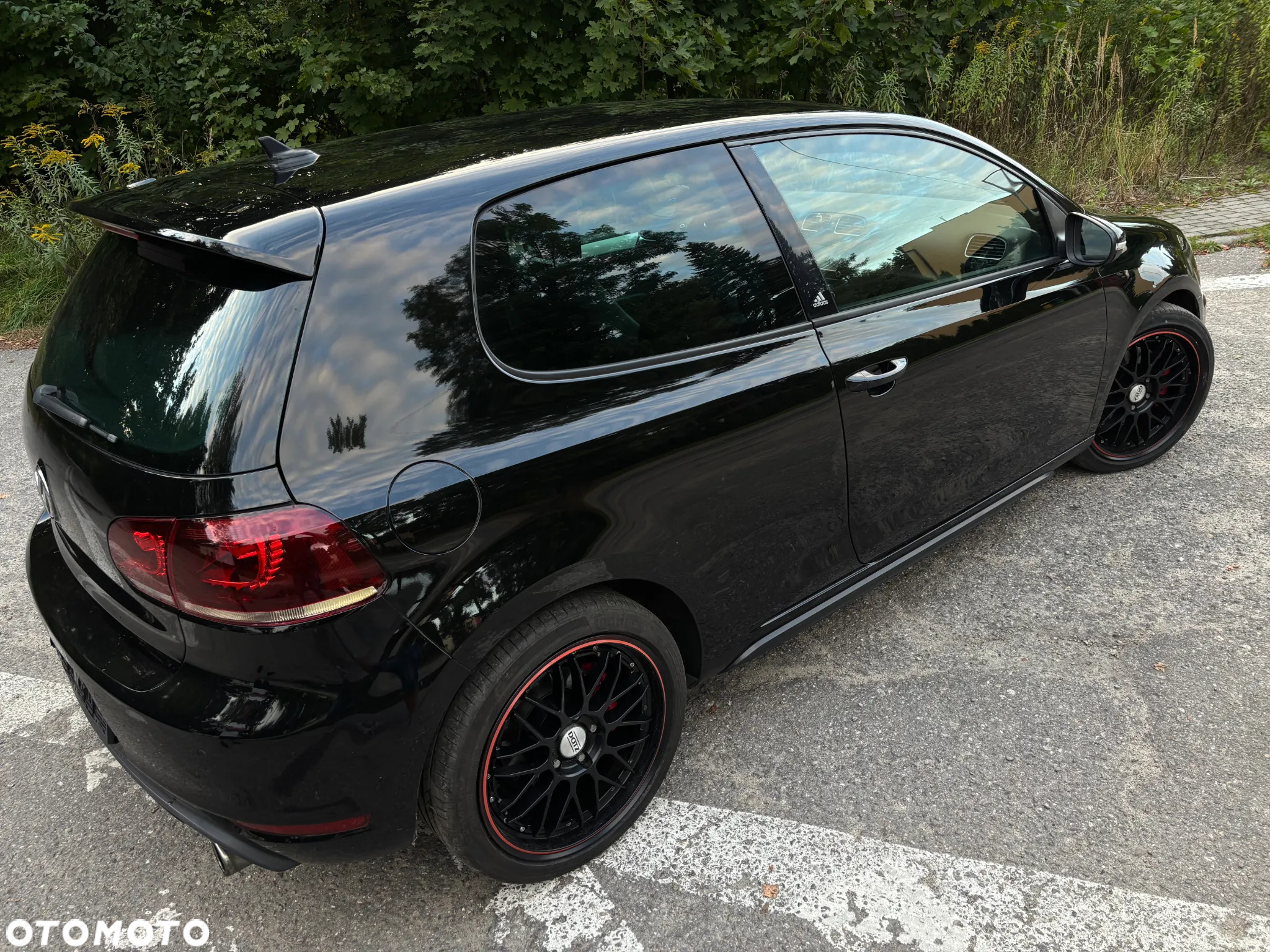 Volkswagen Golf 2.0 GTI adidas - 17