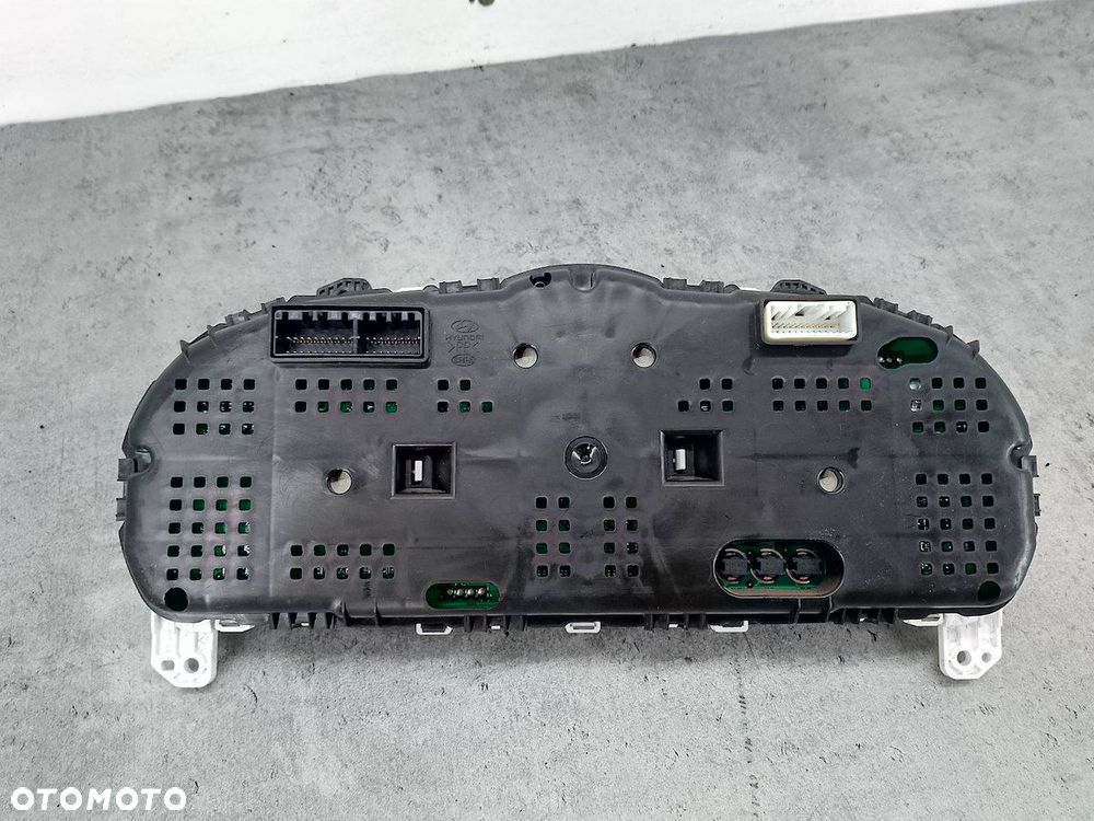 LICZNIK HYUNDAI I30 I 84003-2R030 1.4 CVVT - 6