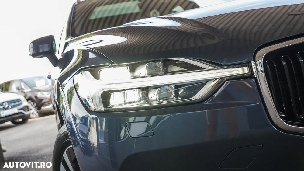 Volvo XC 60 T8 Twin Engine AWD Momentum - 30