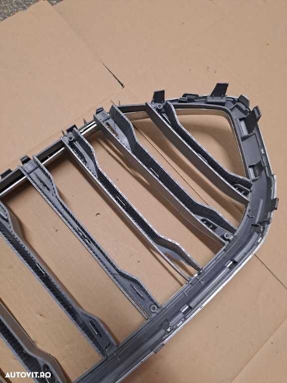Grila radiator Bmw X6 G06 cod 8494884 mic defect - 2