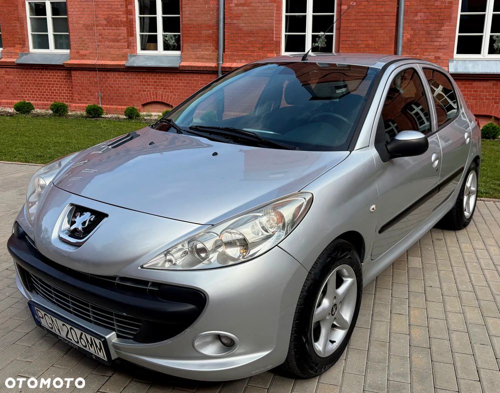 Peugeot 206 - 1