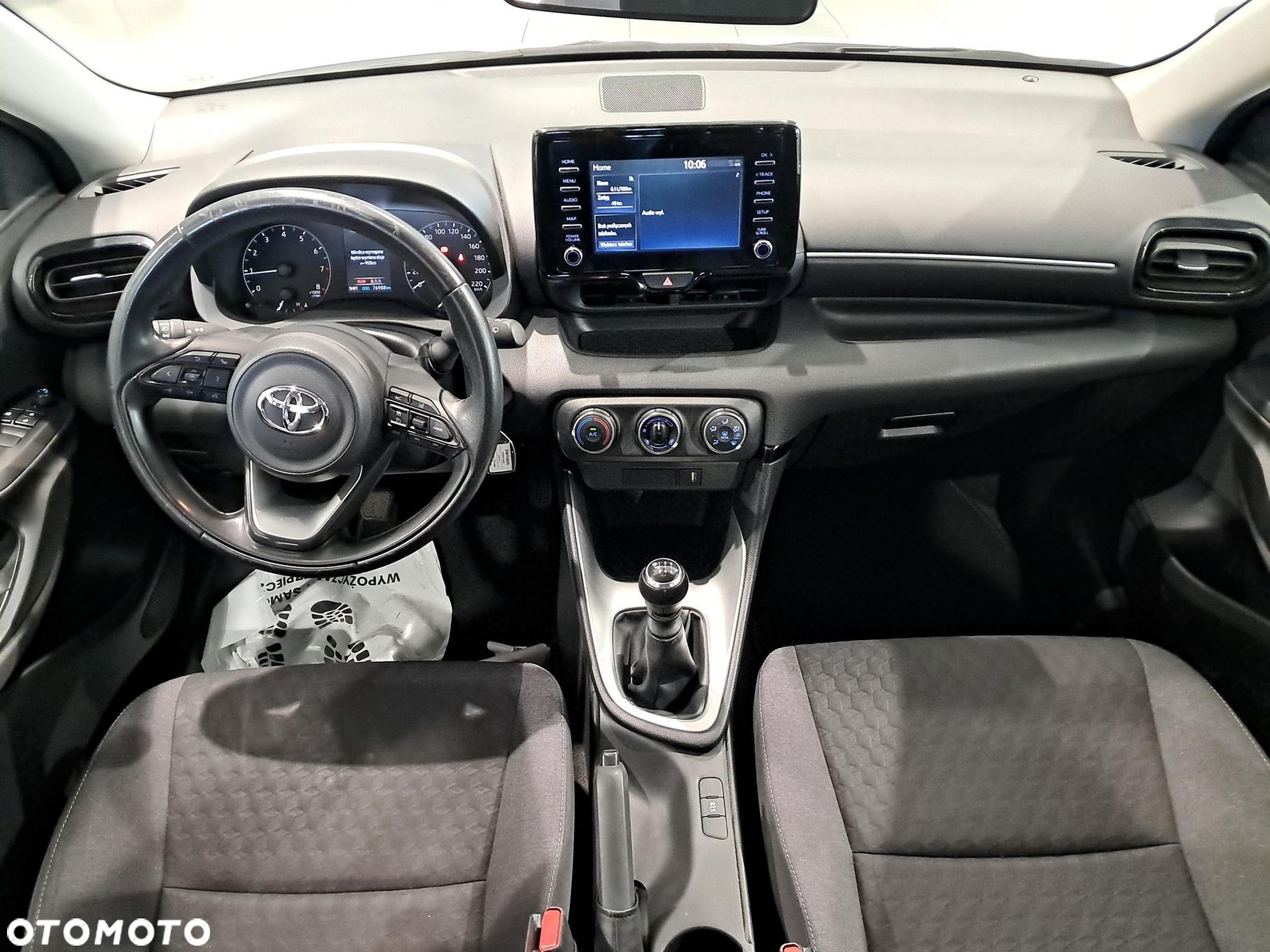 Toyota Yaris - 12
