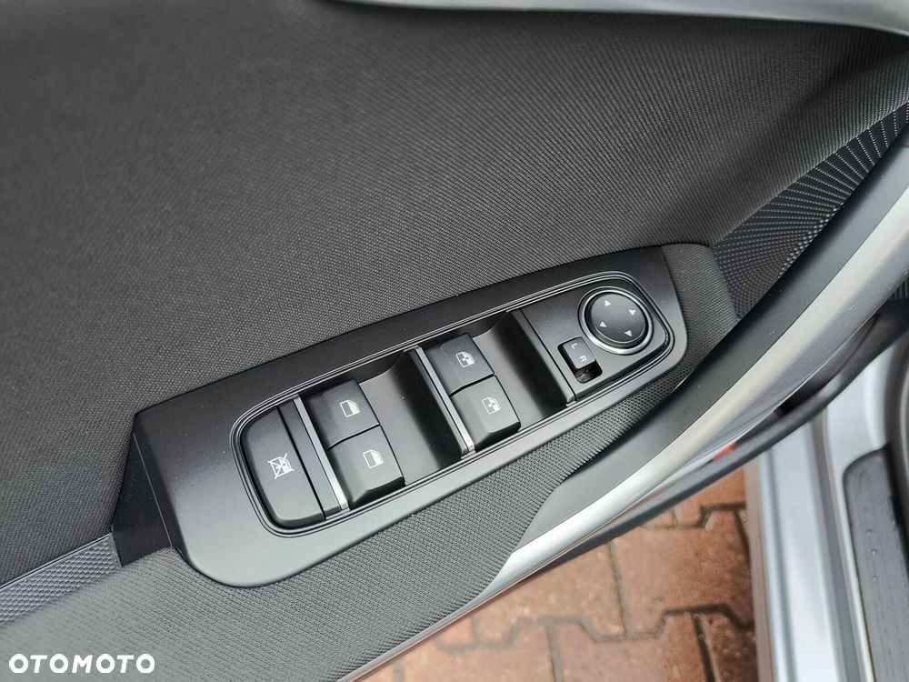 Kia Ceed - 25