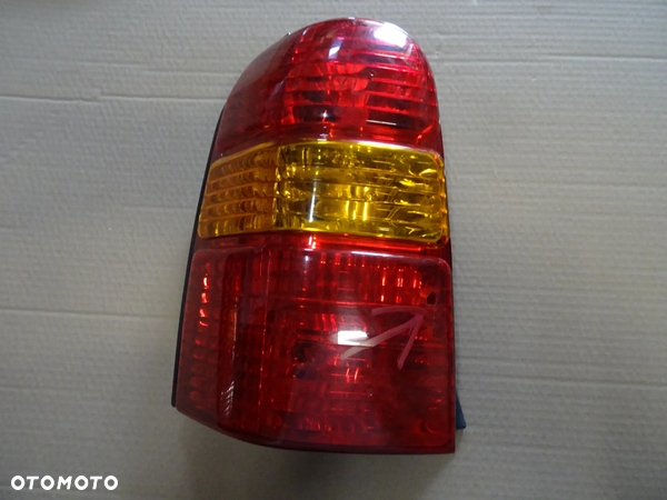 FORD MAVERICK LAMPA LEWA PRAWA TYL TYLNA  CZESCI ROZNE