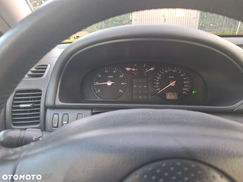 Renault Laguna - 8