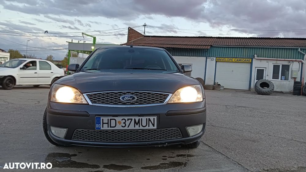 Ford Mondeo 2.0TDCi Ghia - 10