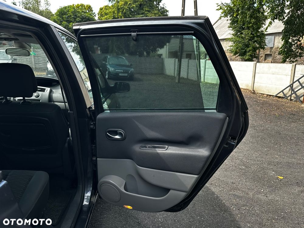Renault Scenic - 16