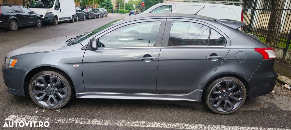 Mitsubishi Lancer - 3