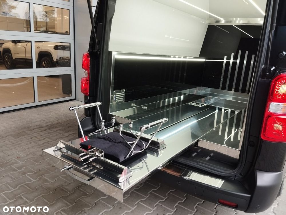 Opel Vivaro - 17