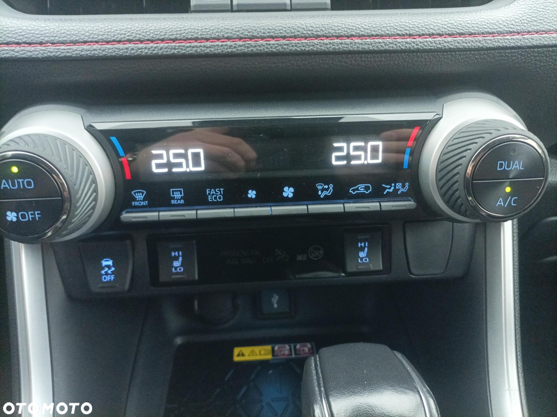 Toyota RAV4 - 11