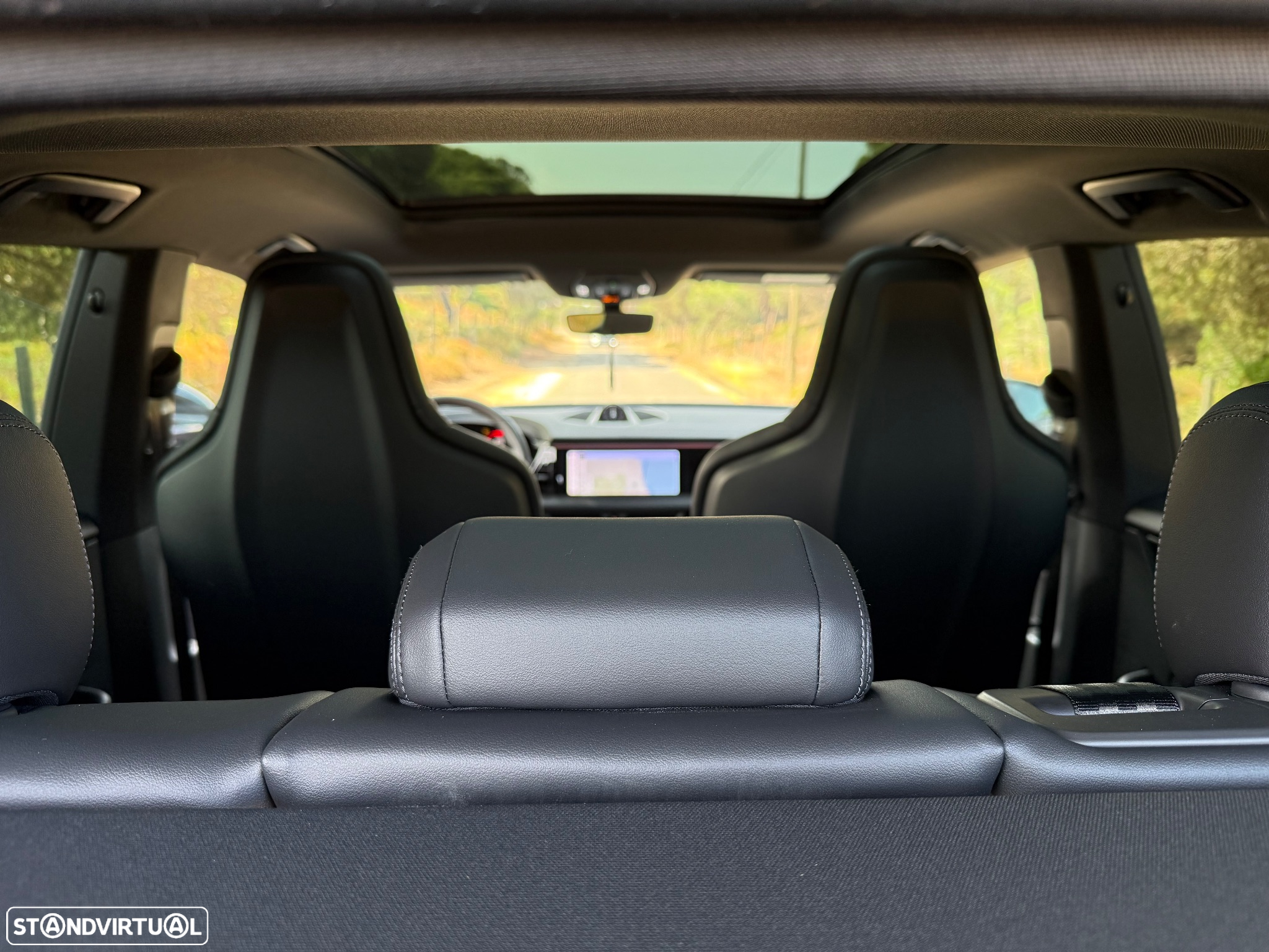 Porsche Macan Electric 4 - 18