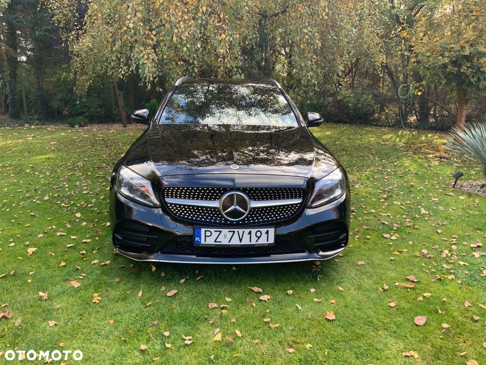 Mercedes-Benz C-Class 2019 photo 2