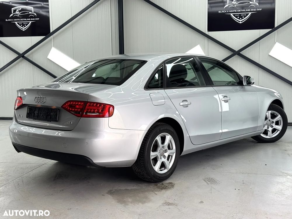Audi A4 2.0 TDI DPF multitronic Attraction - 13