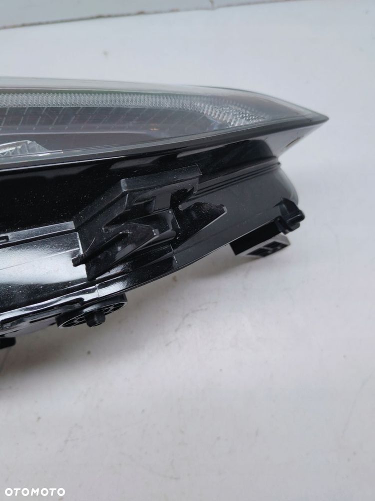 maxus euniq 6 full led prawy c00371014 - 8