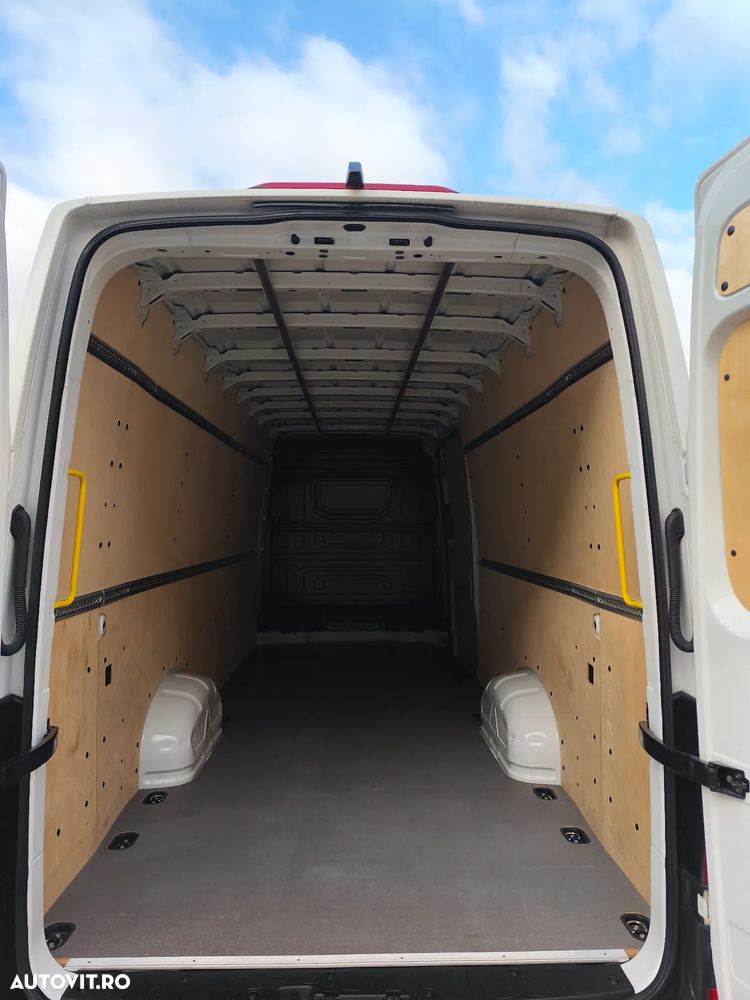 Volkswagen Crafter - 8