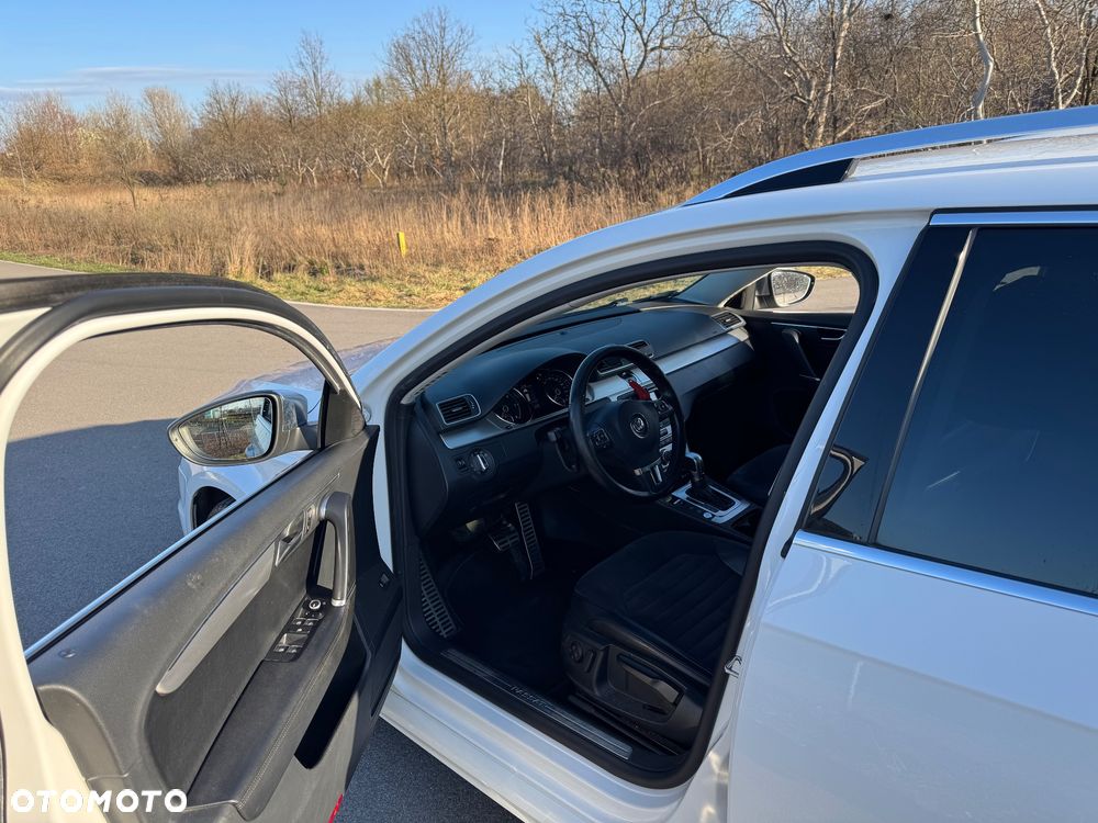 Volkswagen Passat 2.0 TDI Highline R-Style DSG - 22
