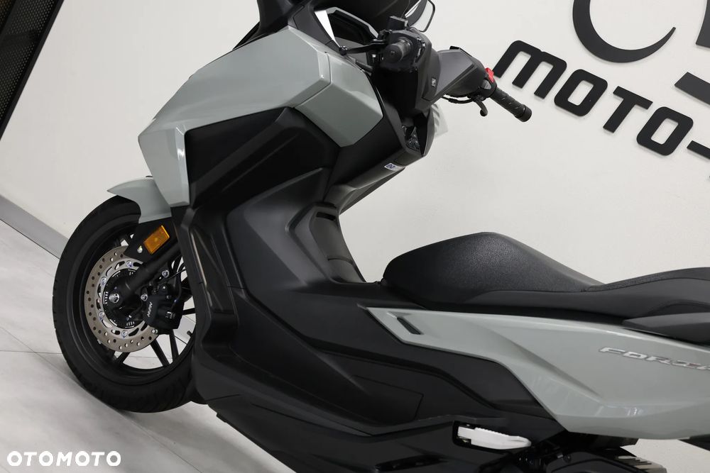 Honda NSS - 17