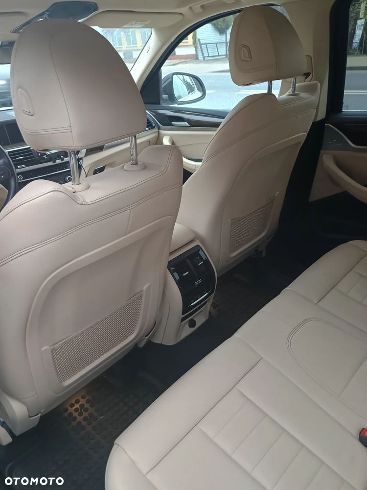 BMW X3 xDrive20d Luxury Line sport - 7