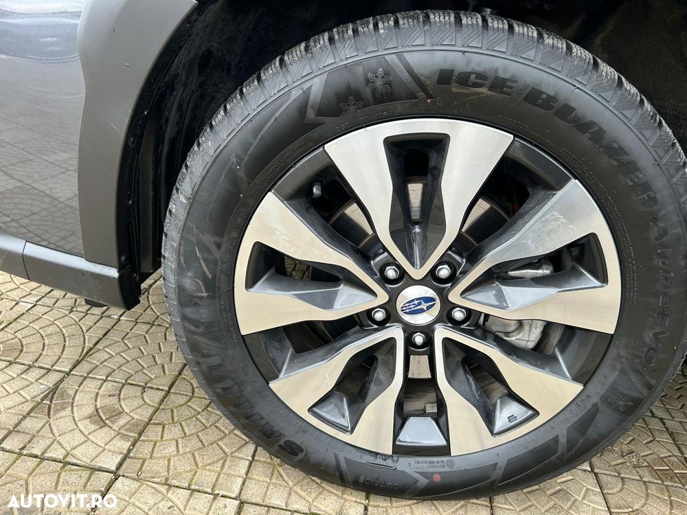 Subaru Outback 2.5I LinearTronic CVT Premium - 35