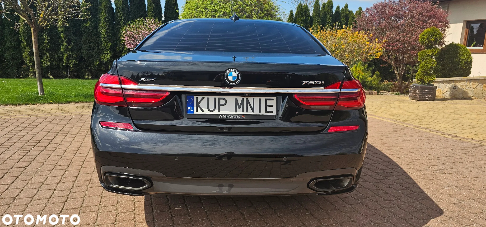 BMW Seria 7 750i xDrive - 12