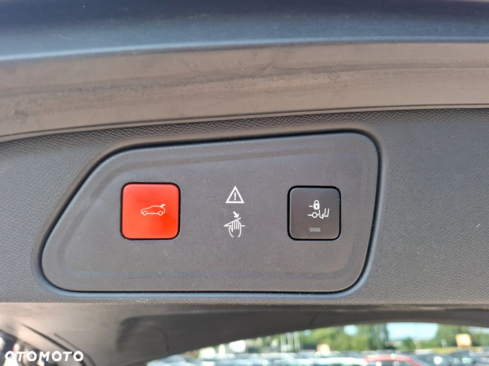 Peugeot 3008 1.2 PureTech GPF Crossway S&S EAT8 - 17