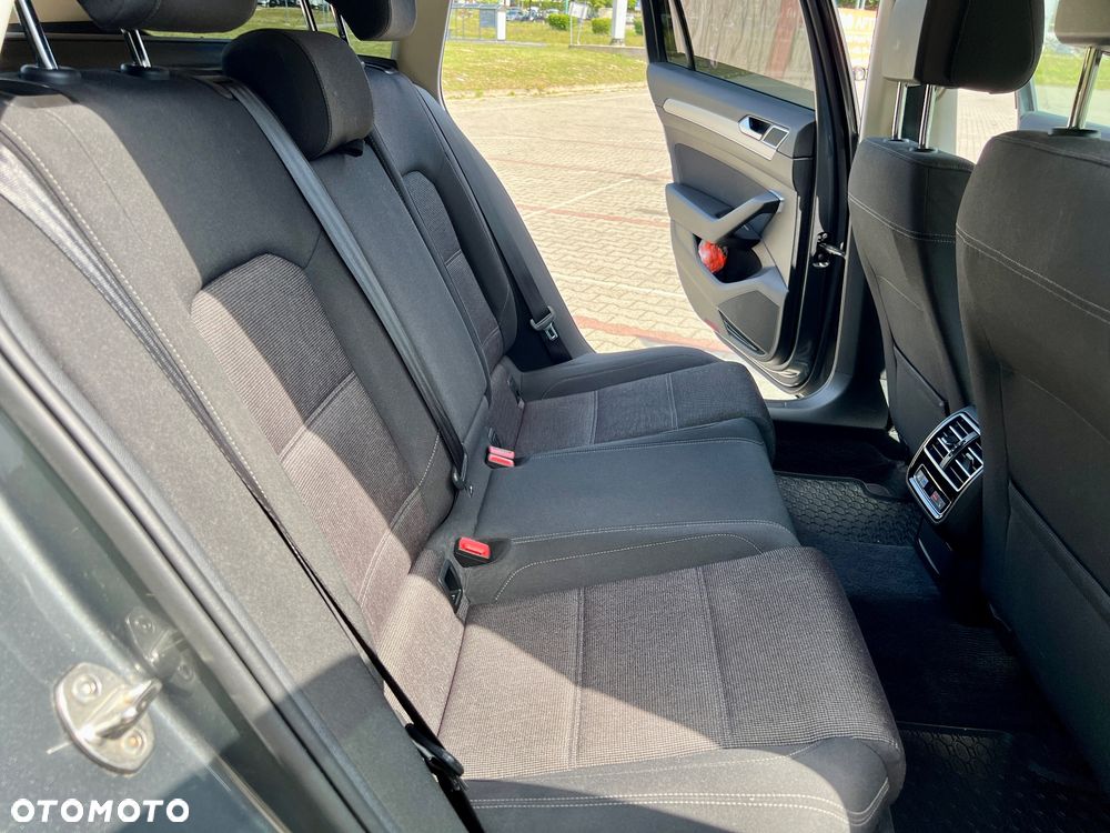 Volkswagen Passat Variant 2.0 TDI DSG (BlueMotion Technology) Comfortline - 20