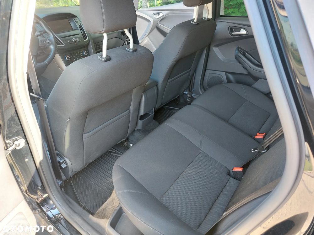 Ford Focus 1.0 EcoBoost Trend - 17
