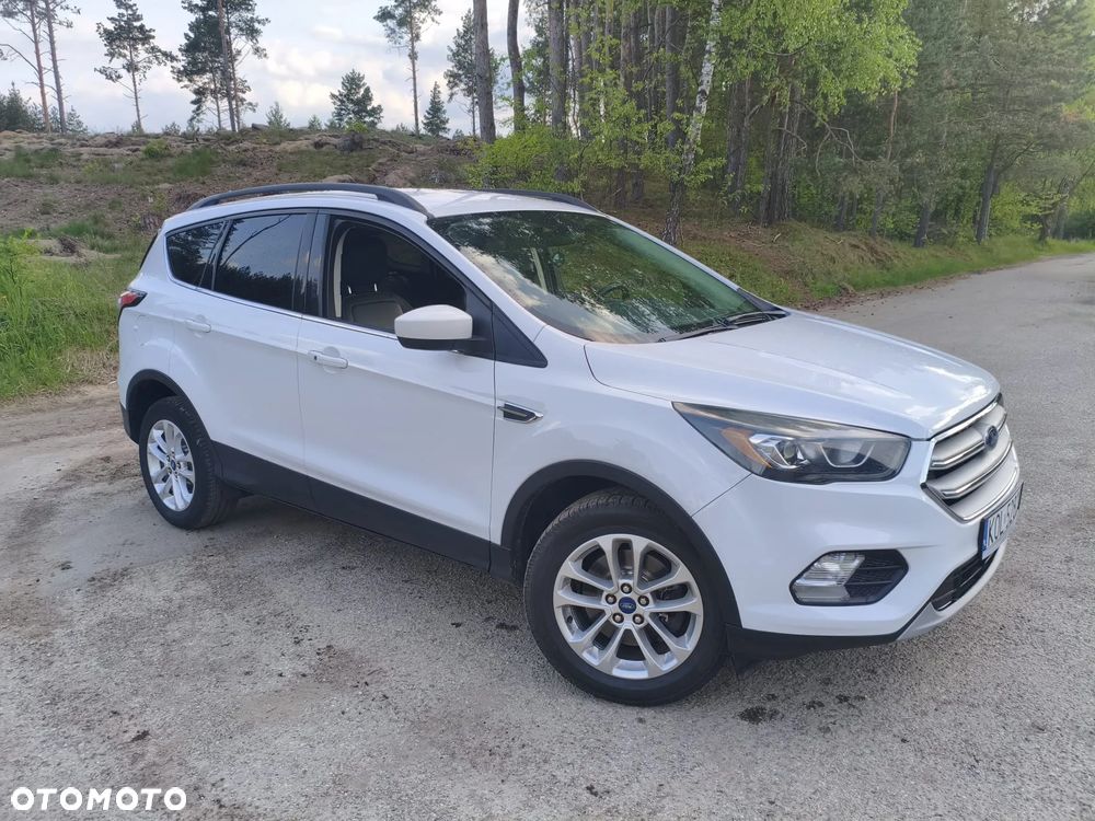 Ford Escape 2.0 EcoBoost AWD Titanium - 4