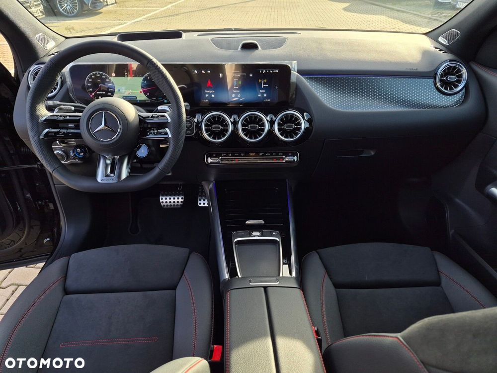 Mercedes-Benz GLA - 29