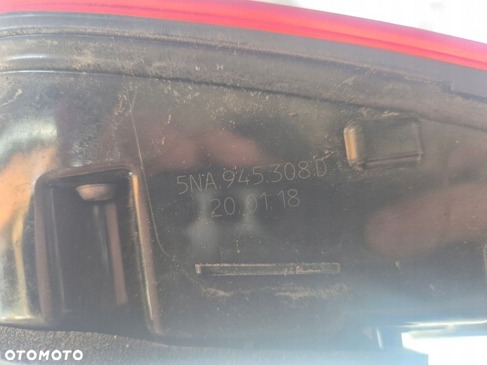 VW TIGUAN II LIFT PRAWA TYLNA LAMPA KLAPA LED ORYGINAŁ 5NA945308D - 2