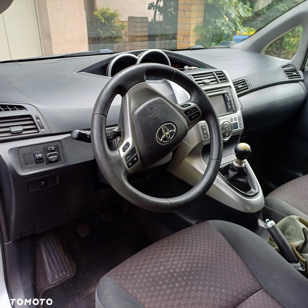 Toyota Verso 2.0 D-4D - 10