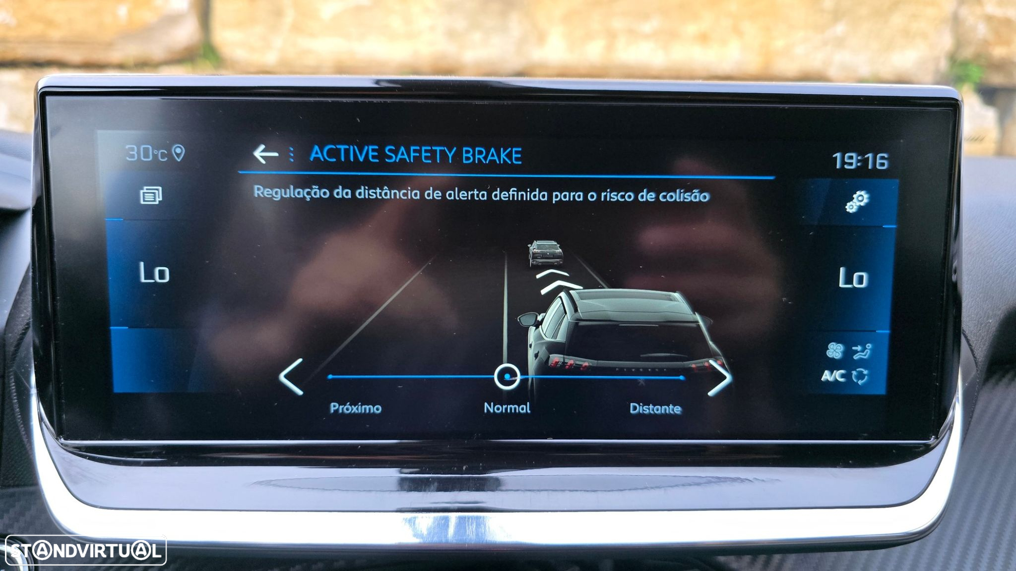 Peugeot 2008 - 25