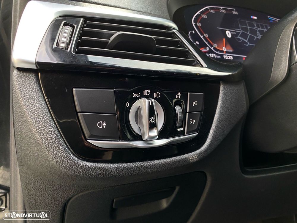 BMW 520 d Pack Desportivo M Auto - 14