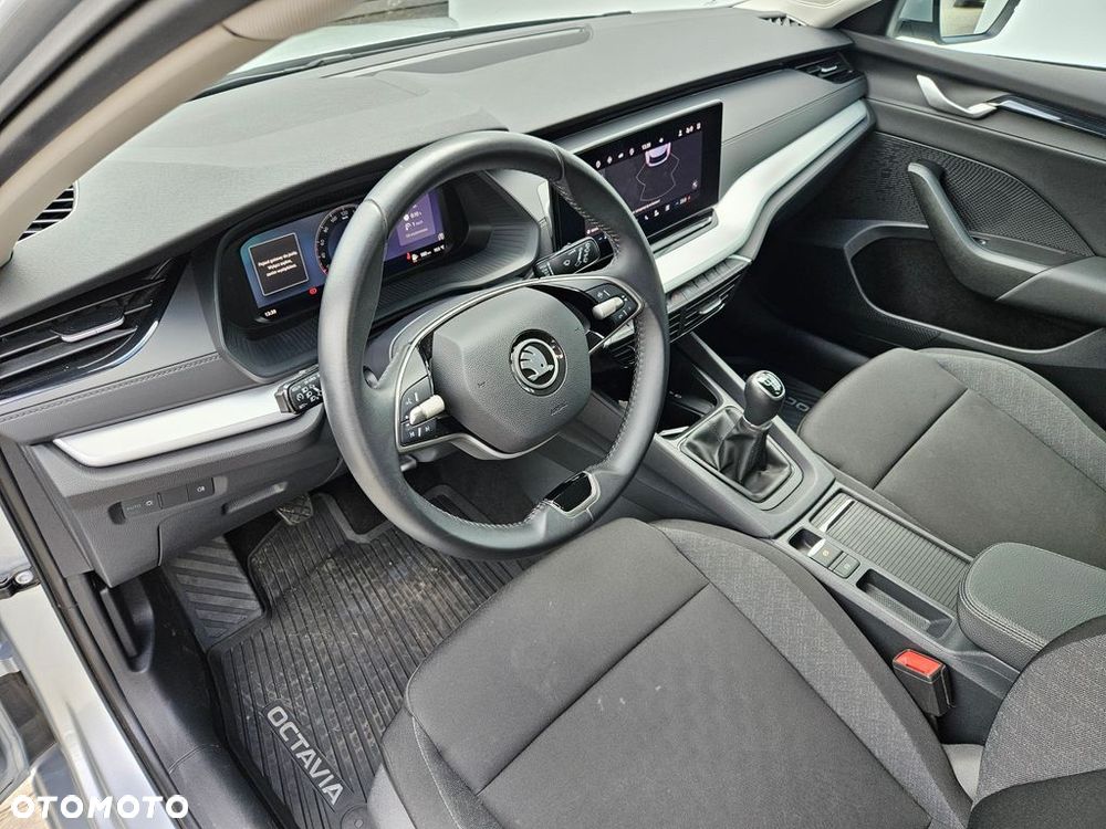 Skoda Octavia 1.5 TSI Essence - 17