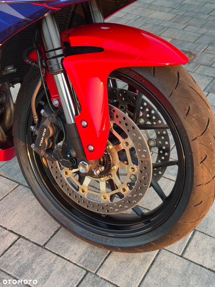 Honda CBR - 12