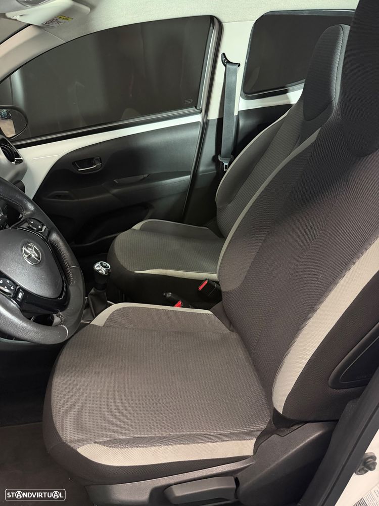 Toyota Aygo x-play - 7