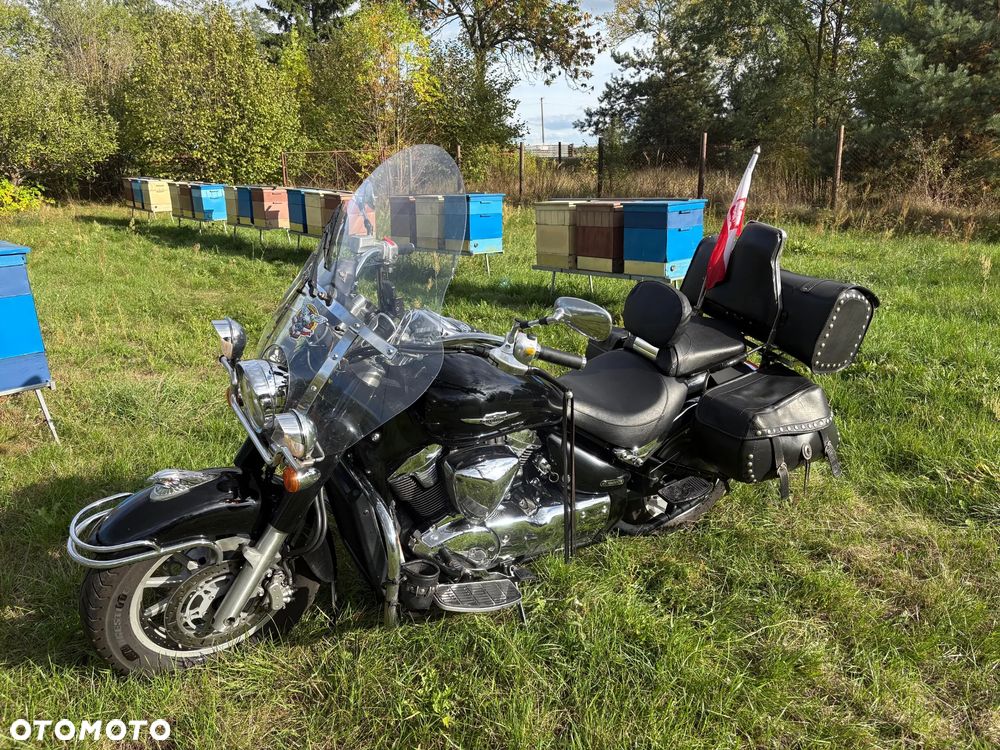 Suzuki Intruder - 12