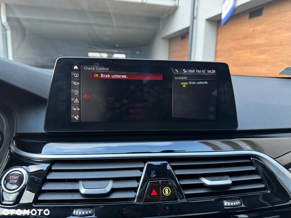 BMW Seria 5 520d Sport Line - 14