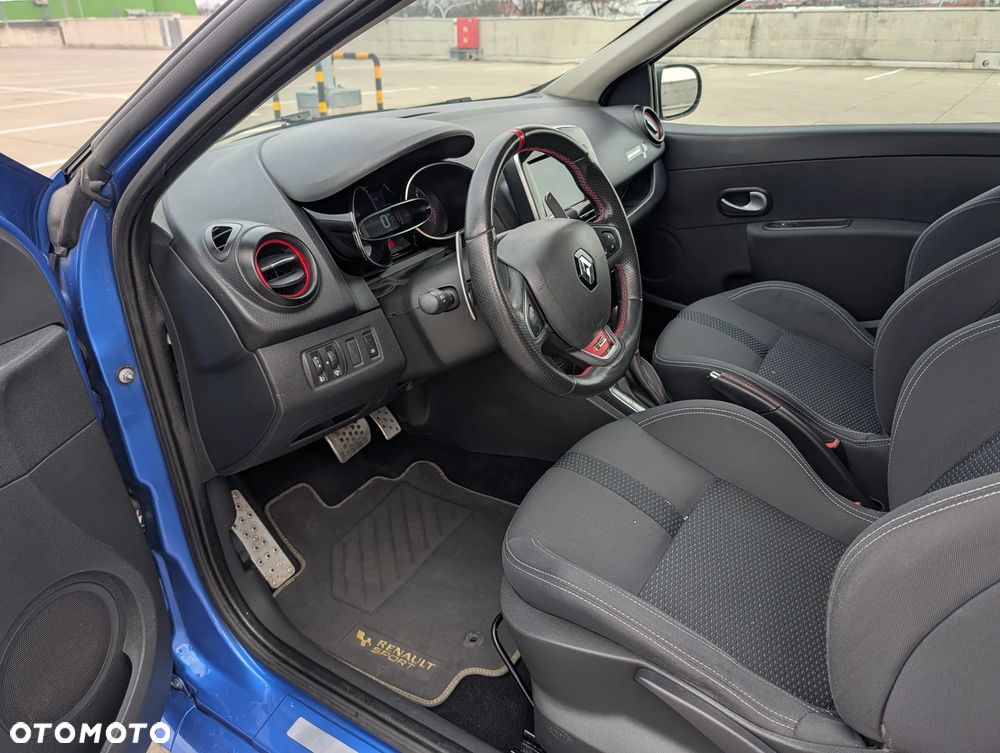 Renault Clio - 11