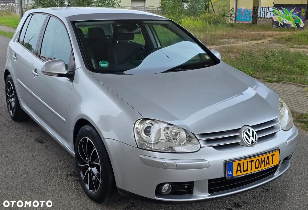 Volkswagen Golf V 2.0 FSI Comfortline DSG - 3