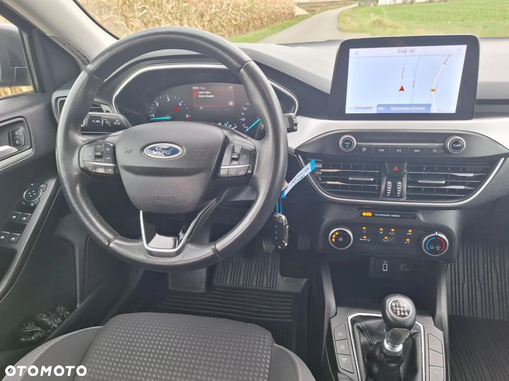 Ford Focus 1.5 EcoBlue Start-Stopp-System TITANIUM STYLE - 24